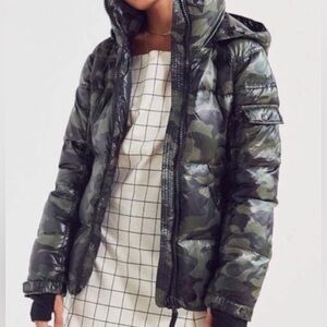 UO Puffer Jacket